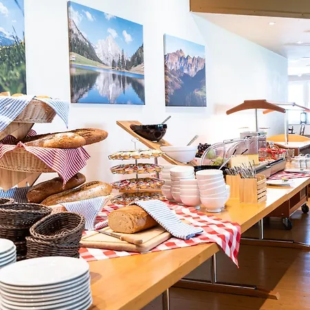 斯特恩安特瓦塞尔酒店 3*