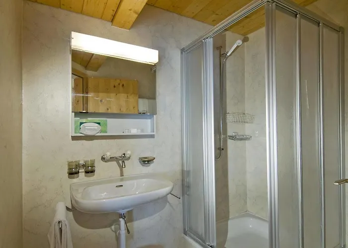 斯特恩安特瓦塞尔酒店 3*